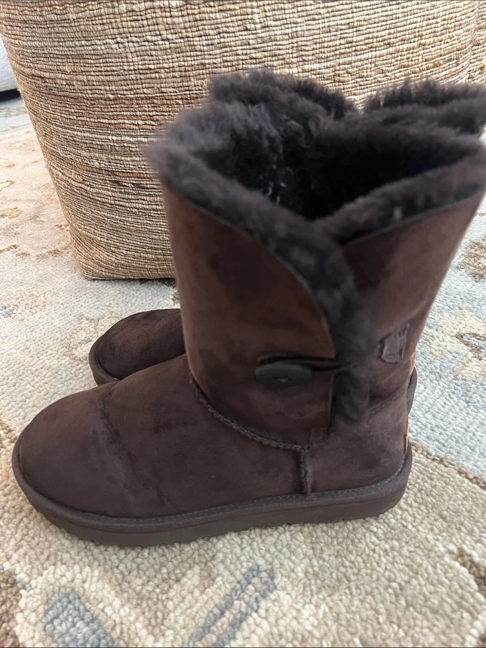 UGG short boot